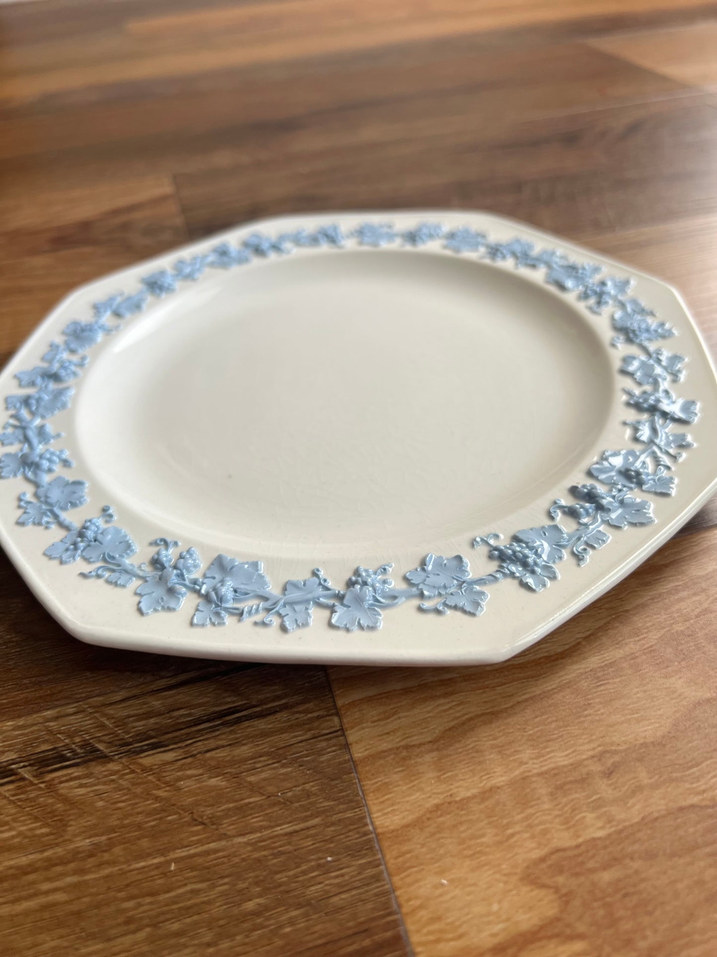 RARE Antique set Wedgwood Queensware Plates