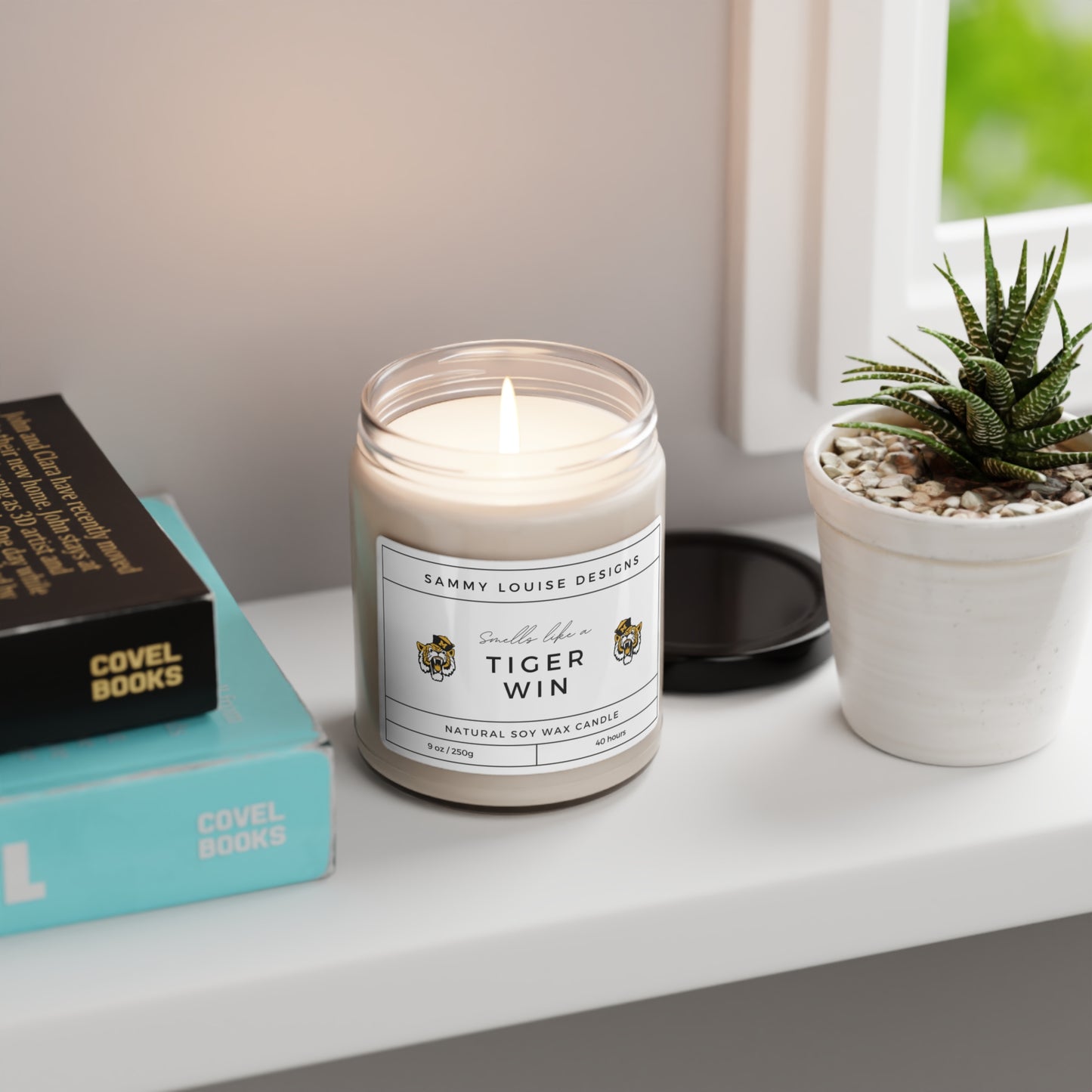 Smells like a Tiger Win Scented Soy Candle, 9oz