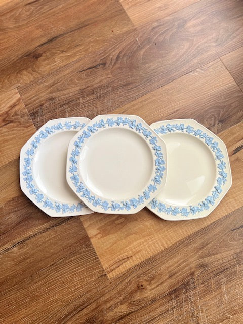 RARE Antique set Wedgwood Queensware Plates